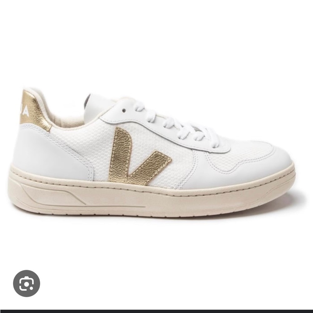 Veja Gold V10 sneakers trainers